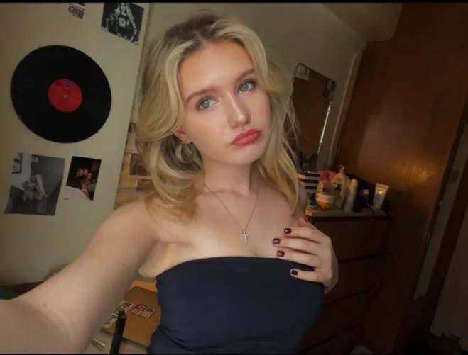 The Girl Nextdoor (IUTR)