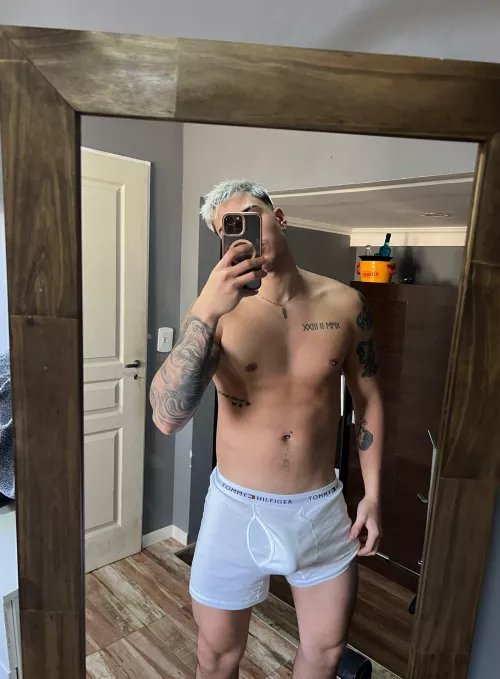 [23] dive into my ripped abs and get lost in the pleasure 