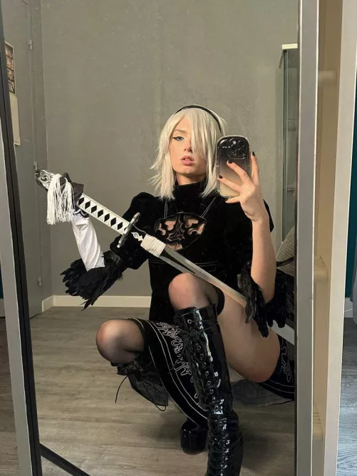 2B cosplayer clarawyy 