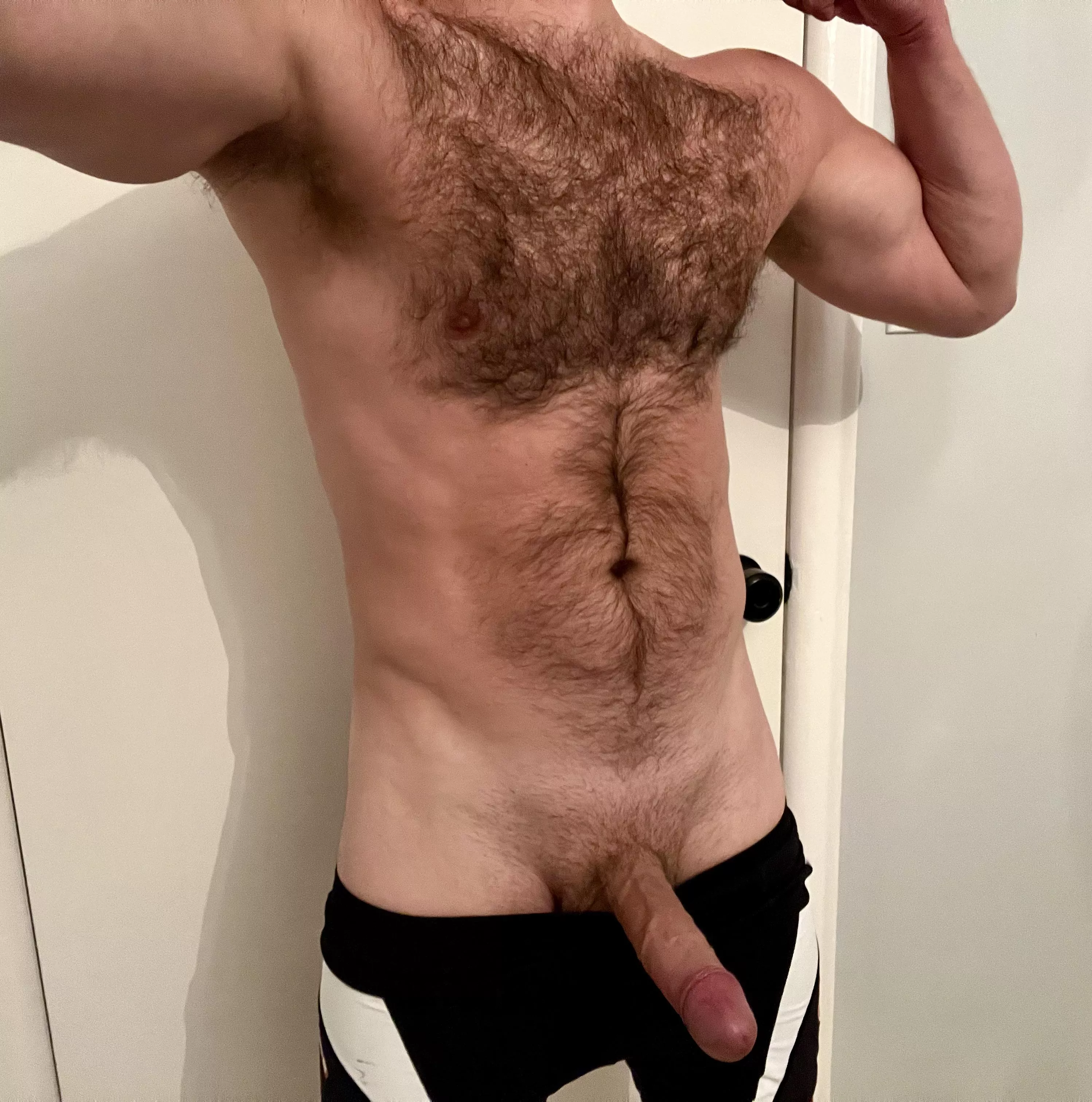 (36) Feels weird to post a flexing pic, but the chest hair looks good in this pic. What do you think?