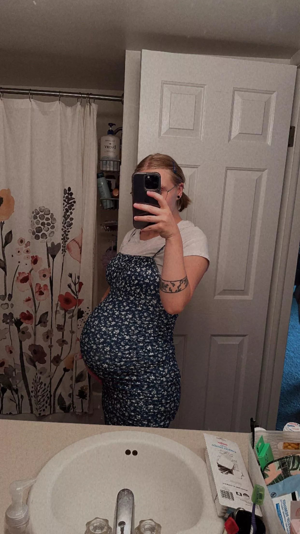 Been told my belly is perfectly round :)