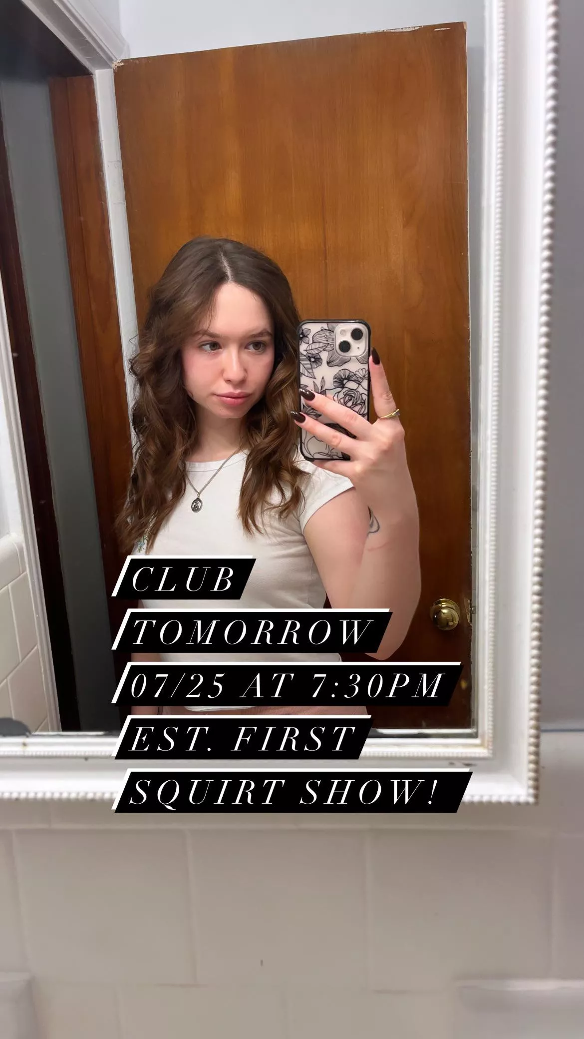 Club show tonight! I start streaming at 6:30pm EST and club starts at 7:30pm! First squirt show!! @ honeyandroses