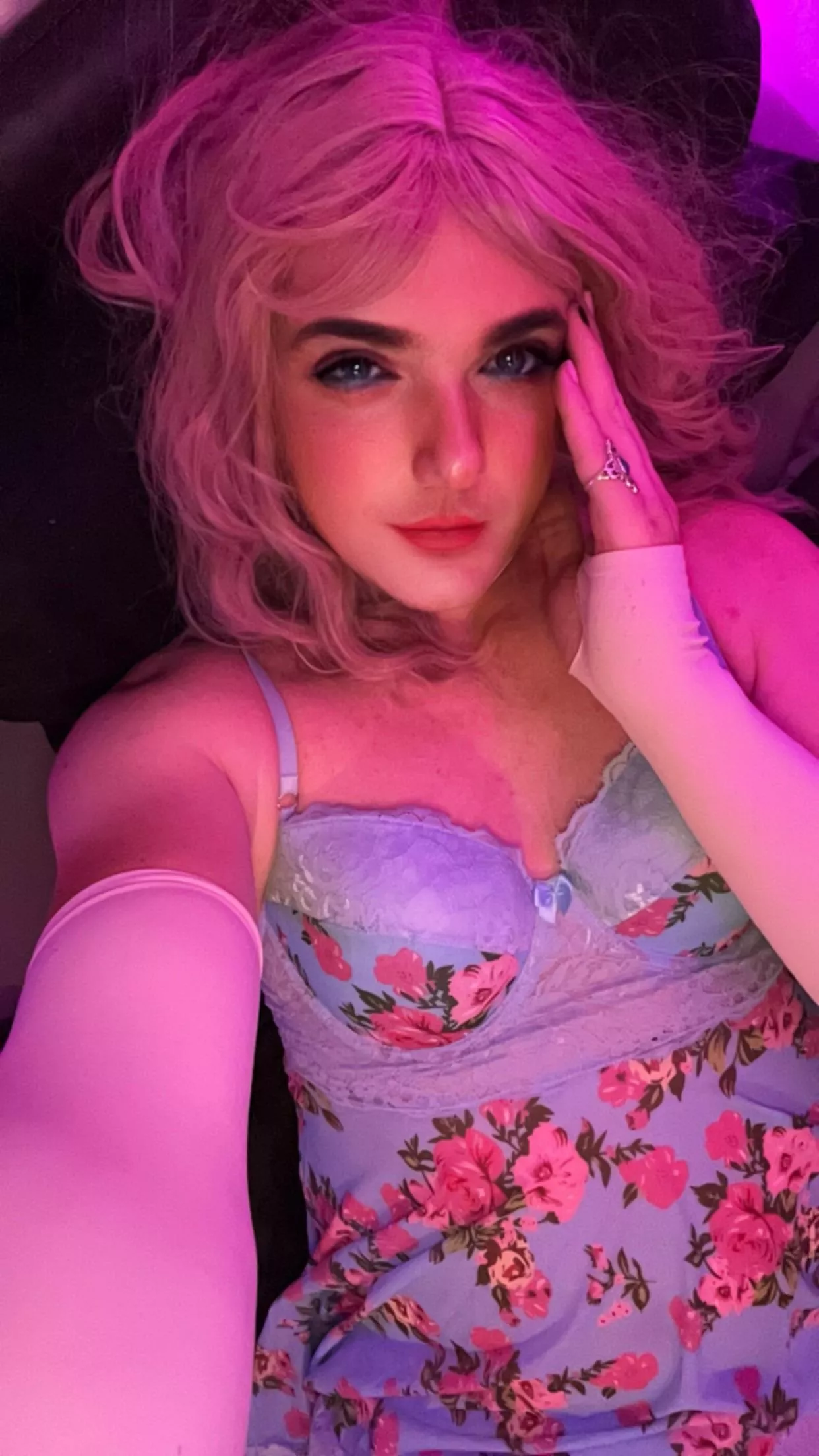 Do you like my new dress? 👗 👧🥰