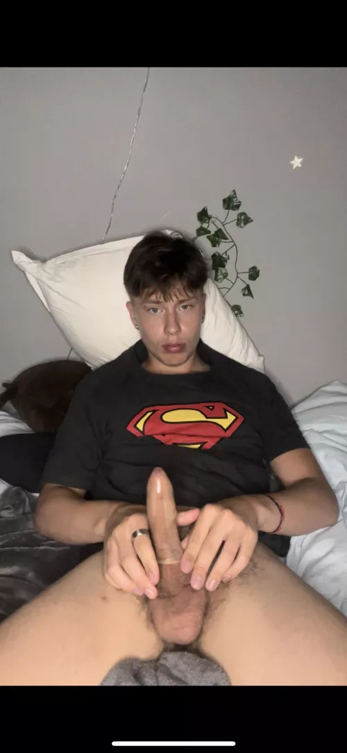 Does anyone else here have a thing for condoms?🥴