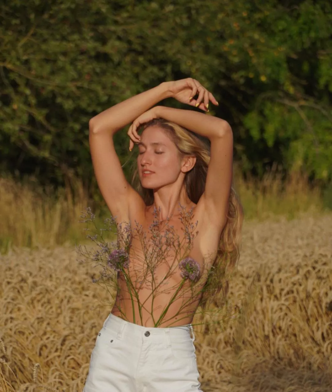 Enjoying countryside life 🌷