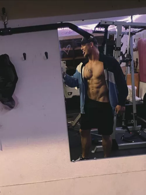 Home gym post workout cardio ??😋😈 