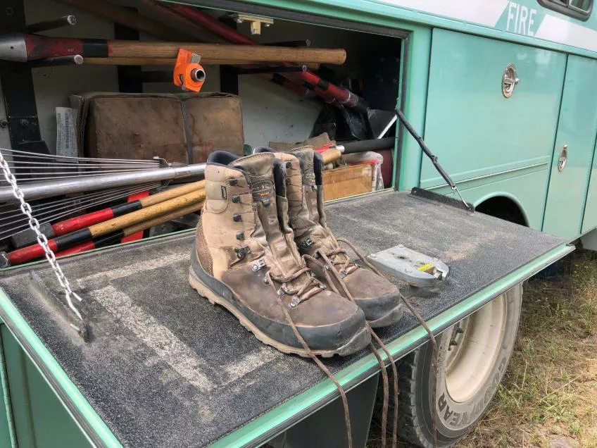 Identify the brand and model?