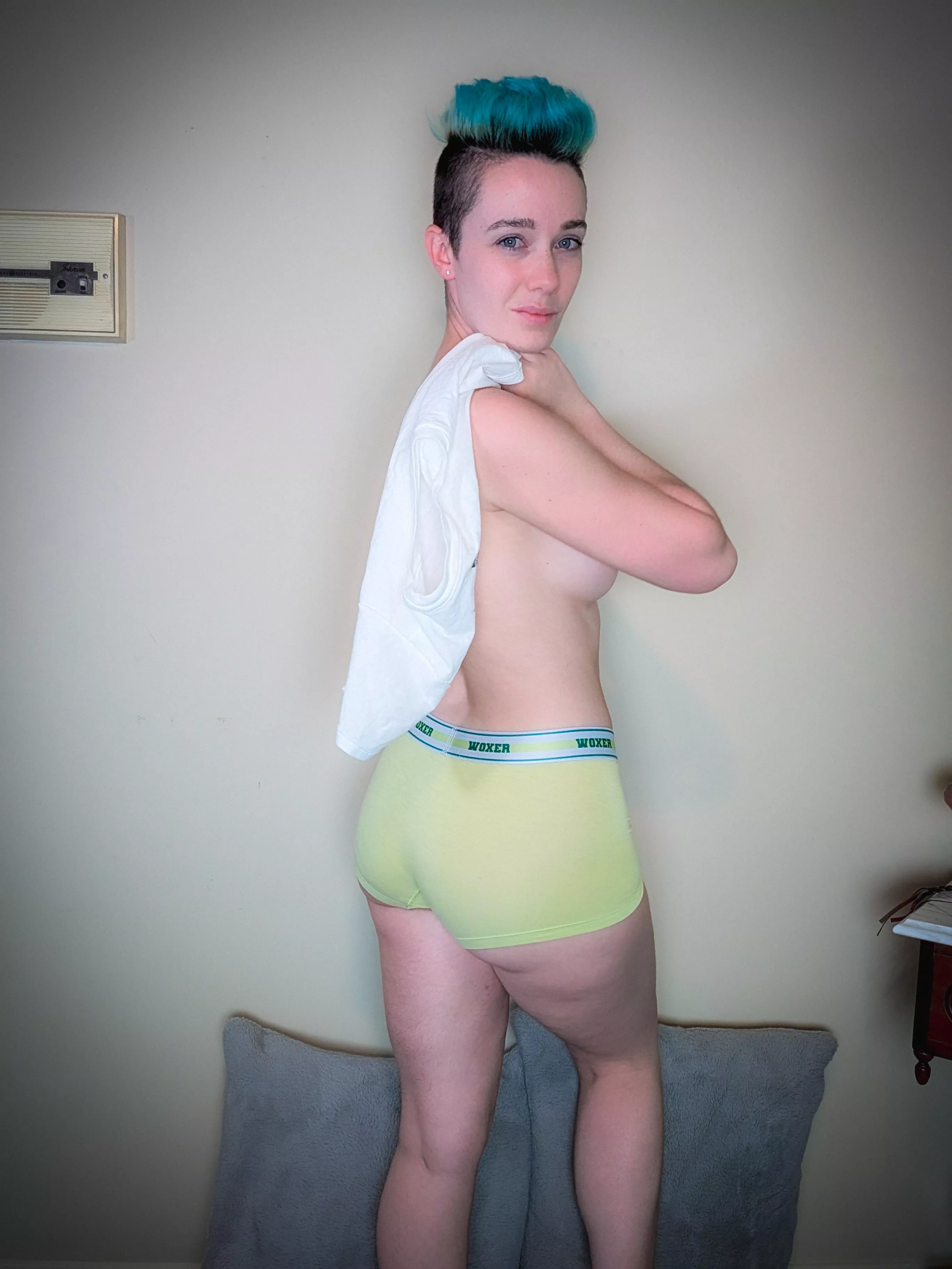 I'm alone now, are you thinking what I'm thinking?