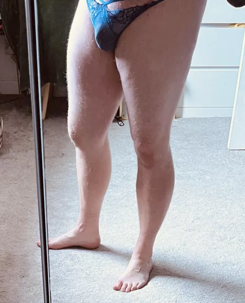 It’s a great feeling putting on a fresh thong after work is it not?