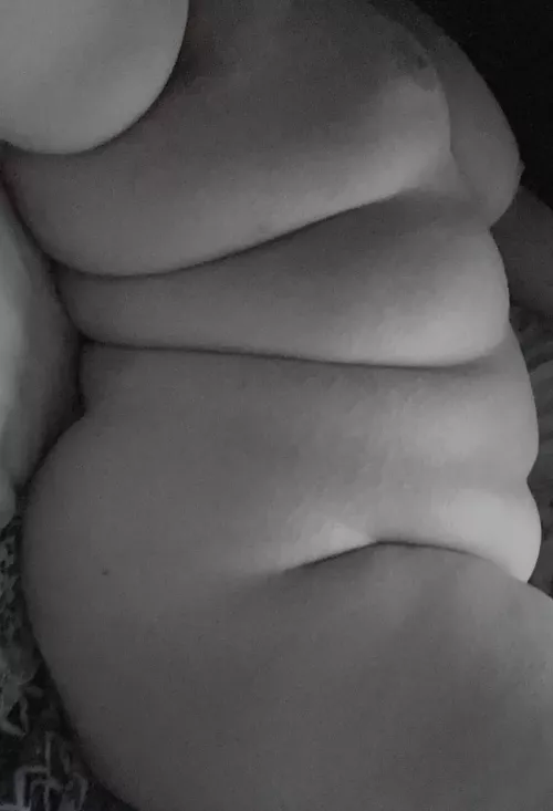 Make me wet I’m bored 🩷