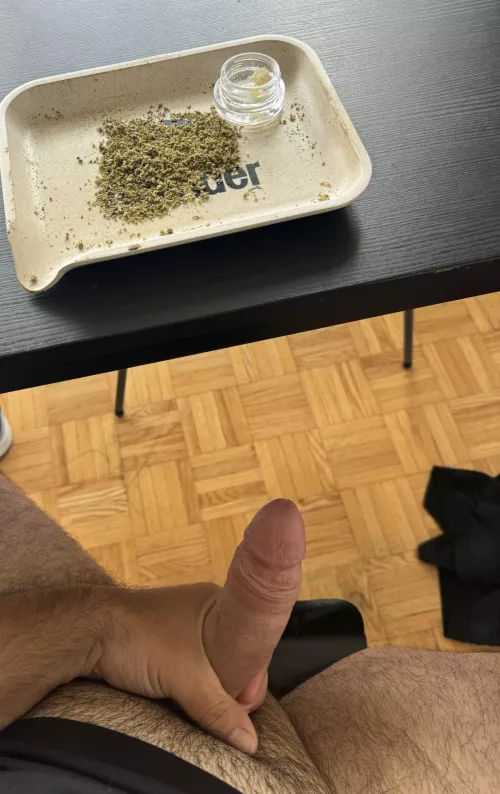 (M)onday Evening is going to end in a big 💦