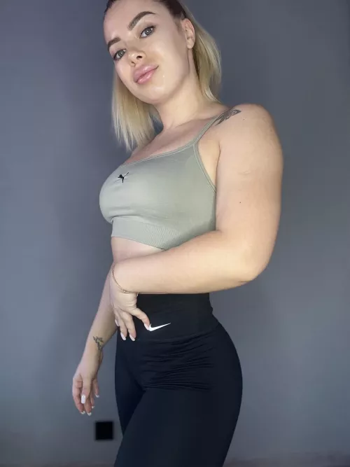 Morning workout without panties