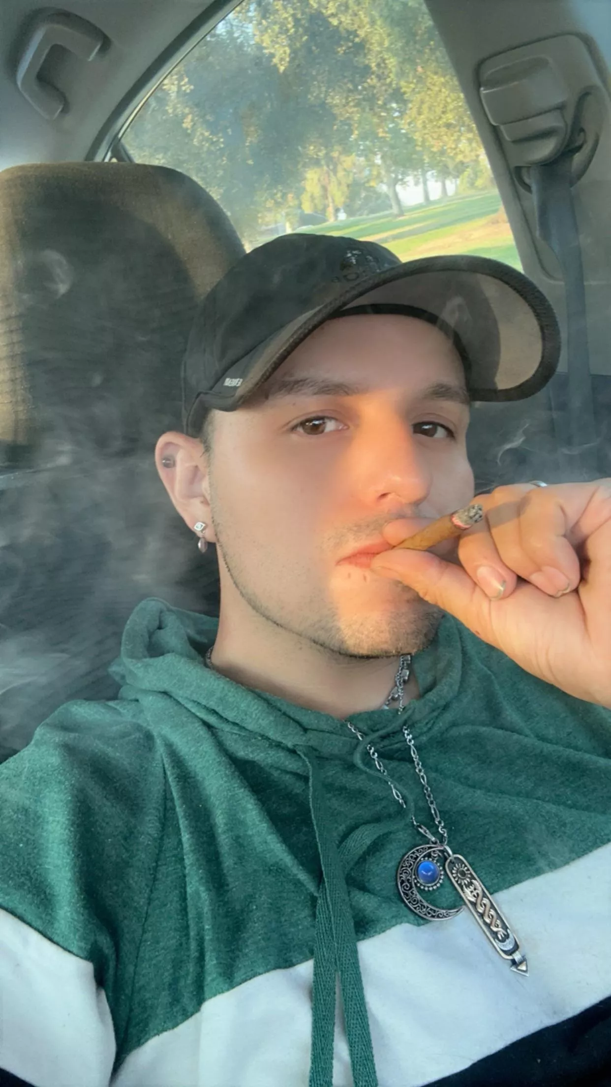 Thinking of what to play 🎮hope everyone is having a great day 