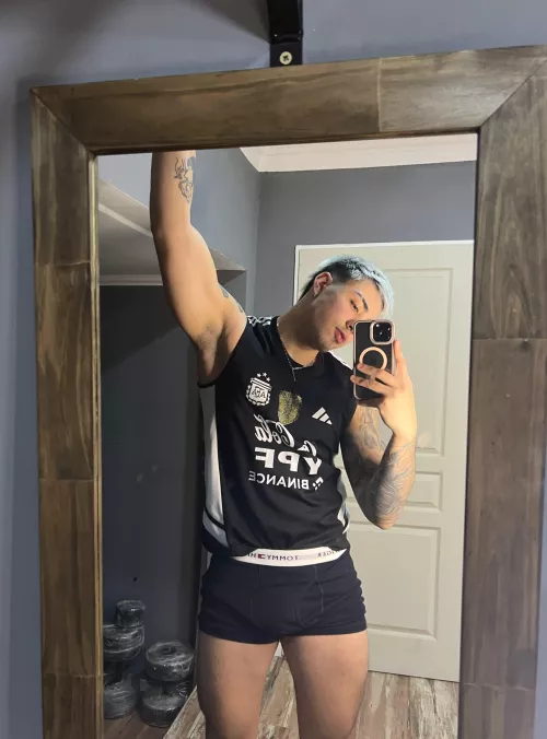 Caution: toxic armpit ahead! Are you game for a sniff?