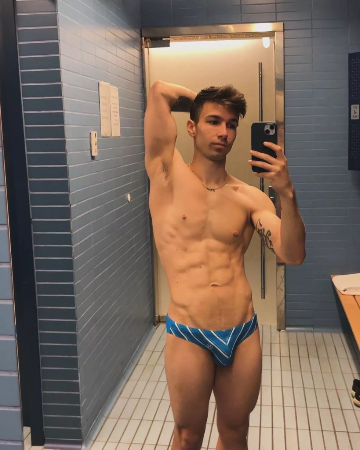 Do you like swimmers body?😋