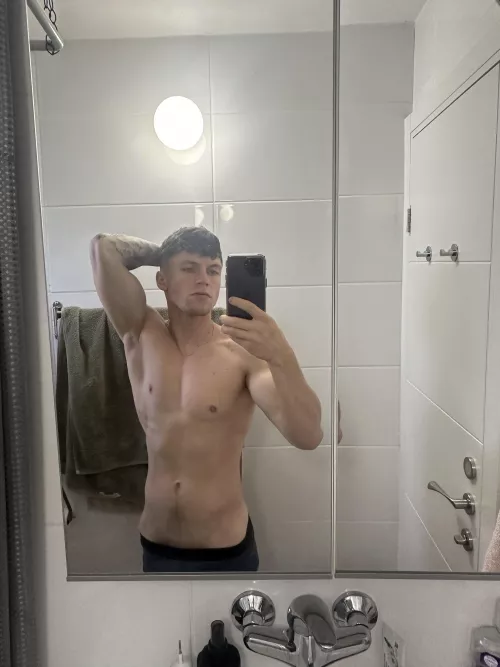 Get your head in there boy 