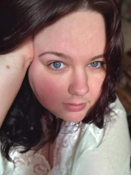 In a world full a fake faces and bodies.. I’m just me 