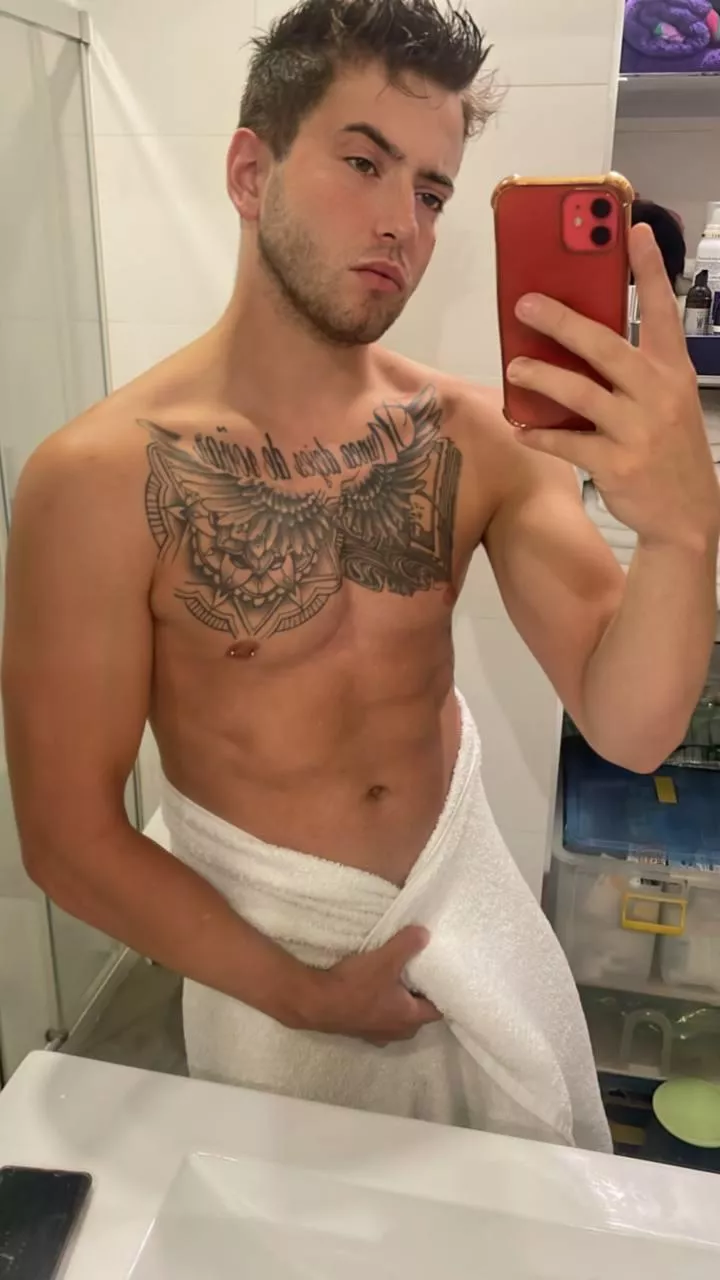 Just playing before shower 💦😁