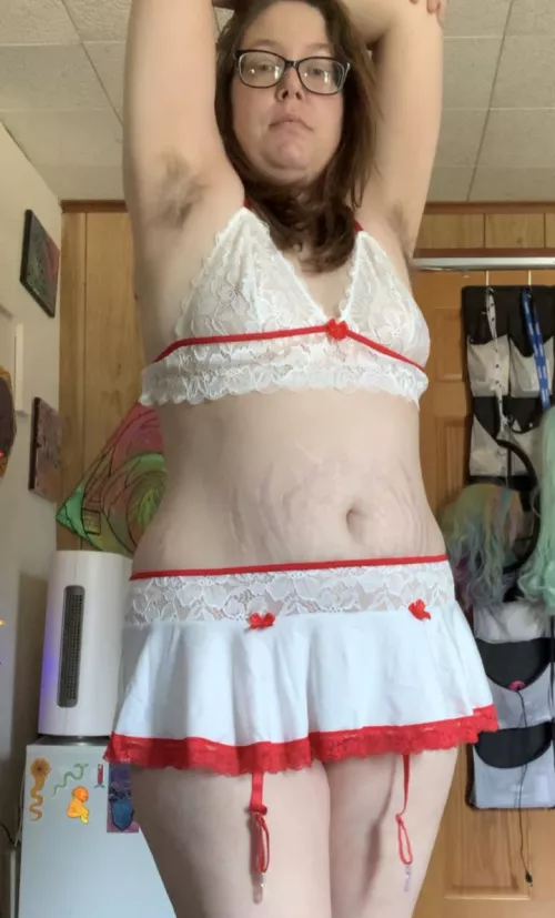 Loving this red and white outfit