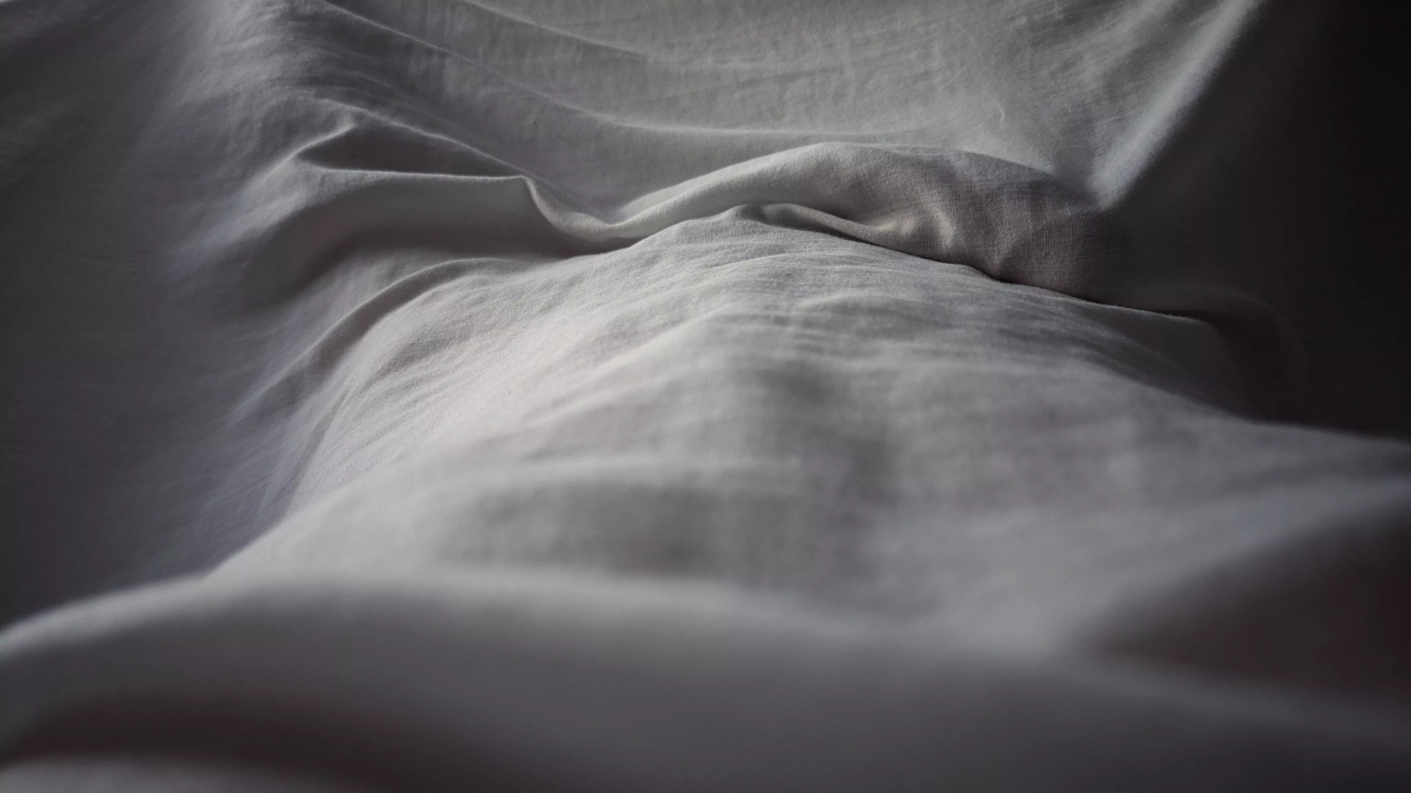 Meet me under a sheet