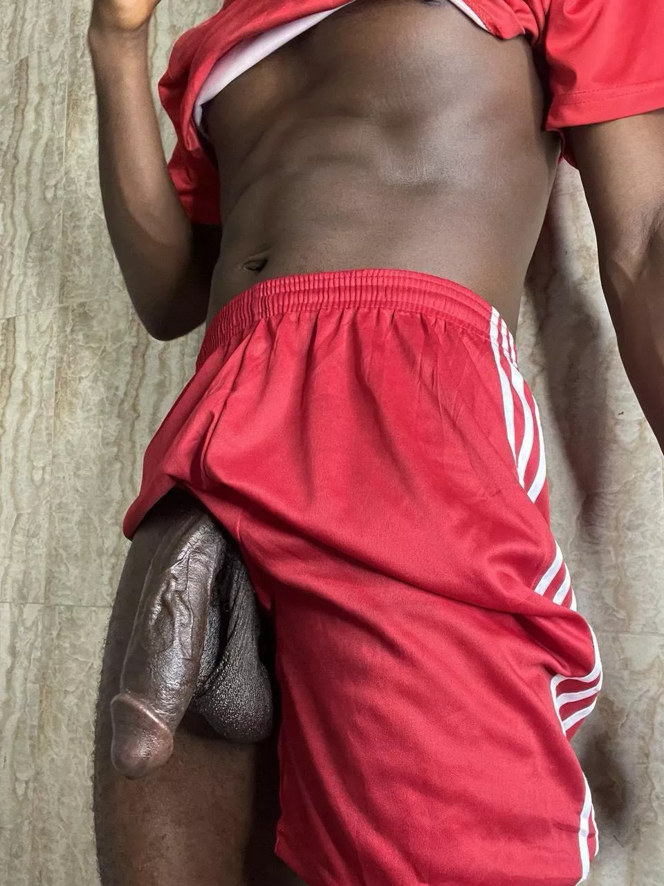 Oops my soft cock fell out at the gym🥺