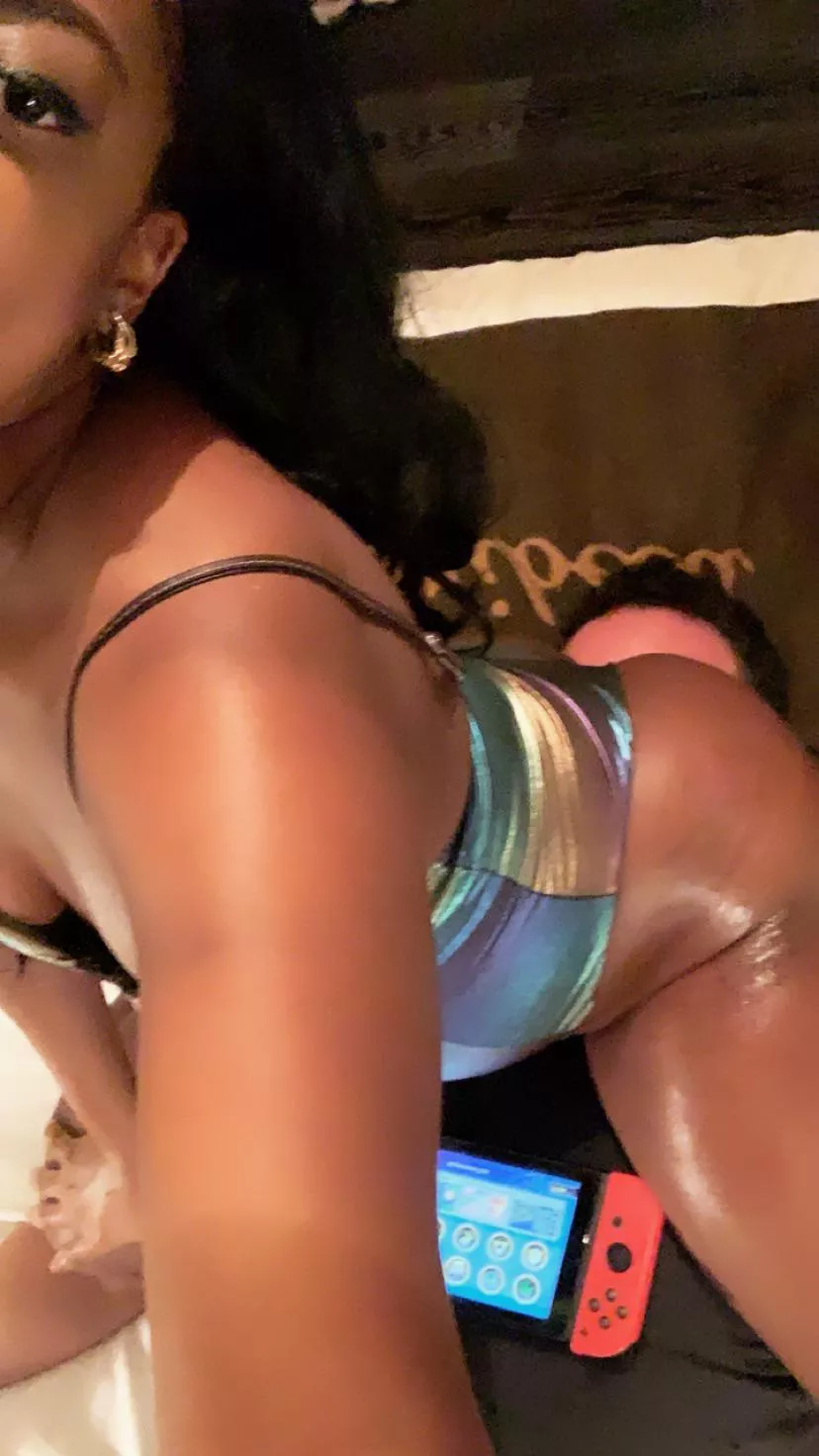 Your turn to sniff [domme]