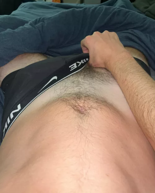 25 hung vers looking for some kinky fun. @collegeguy3050