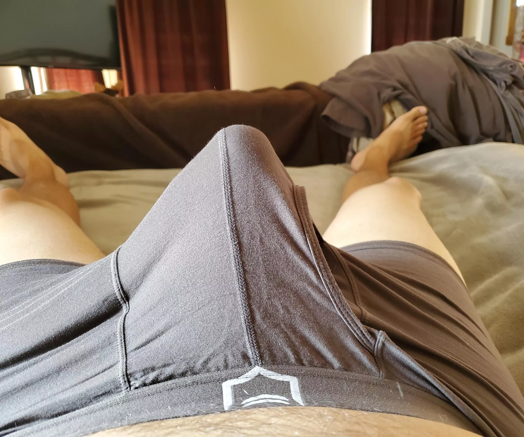 Any tent enthusiasts here? 😏 got an early riser!