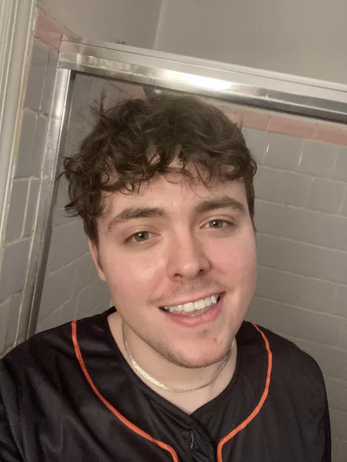 Finally getting my curls back after being sick for a long time. About to start playing classic legends of Zelda! Sending good vibes to the dudes 