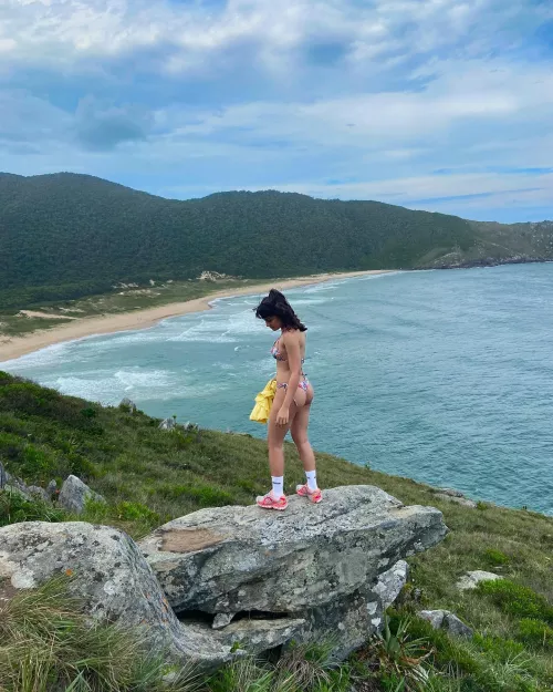 I am free and I love hiking, nature completes me!!!