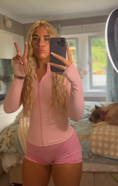 Pink tights are definitely cute