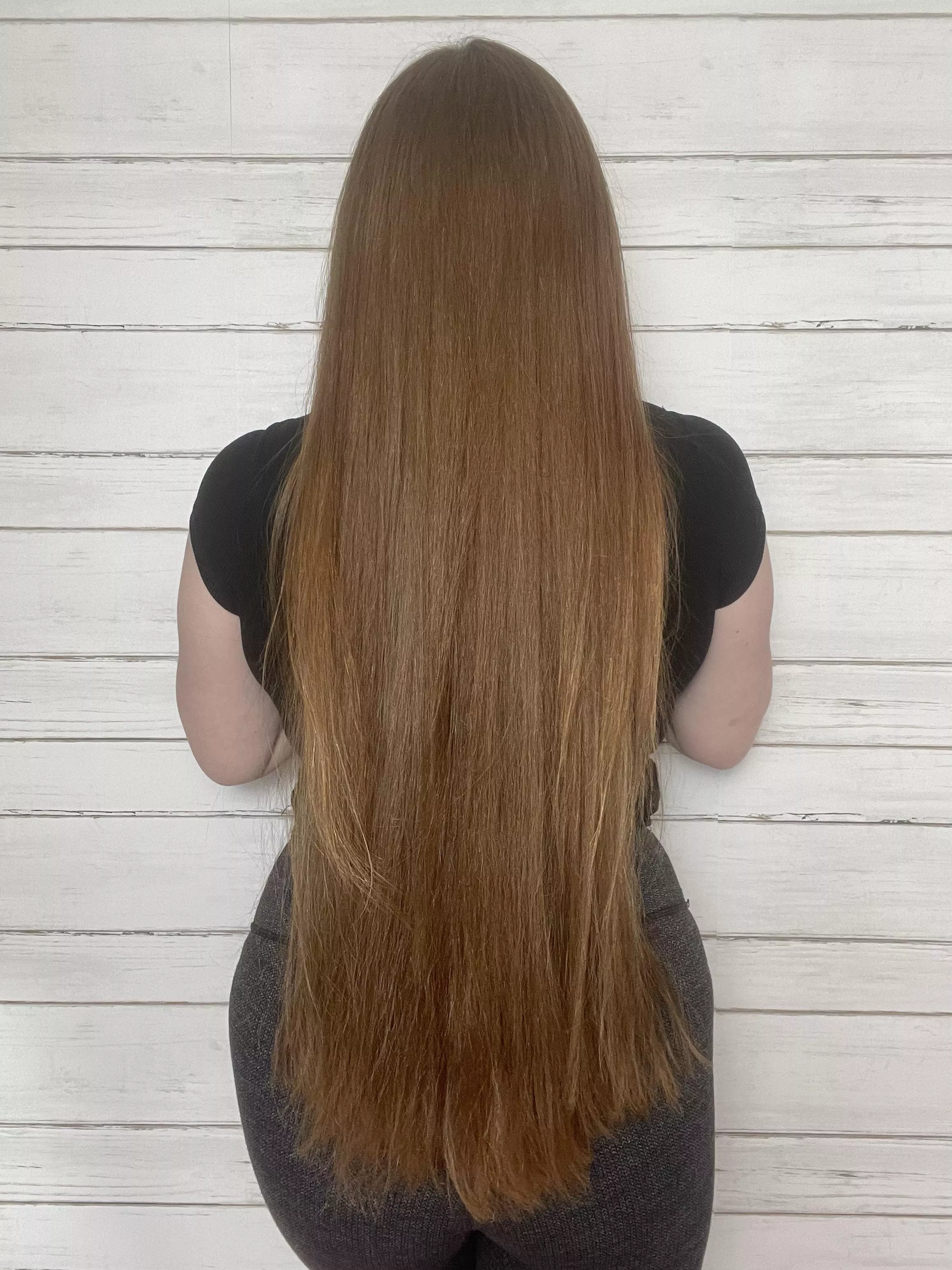 Sheeeeesss baccckkk😉 Can’t wait to show off the new hair growth from my little break 🥰