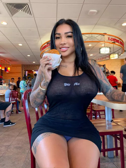 Your favorite hot slim-thick girl