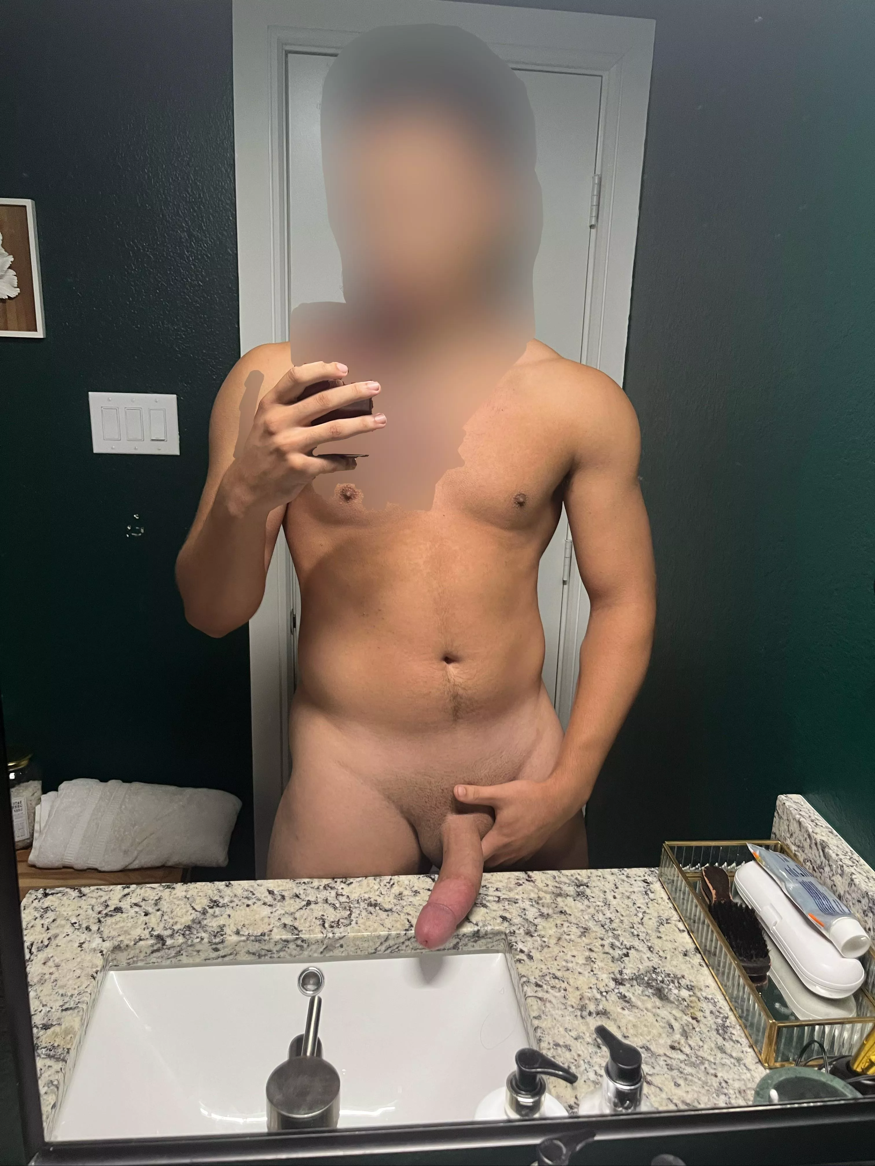 (21) About to get in the shower😏