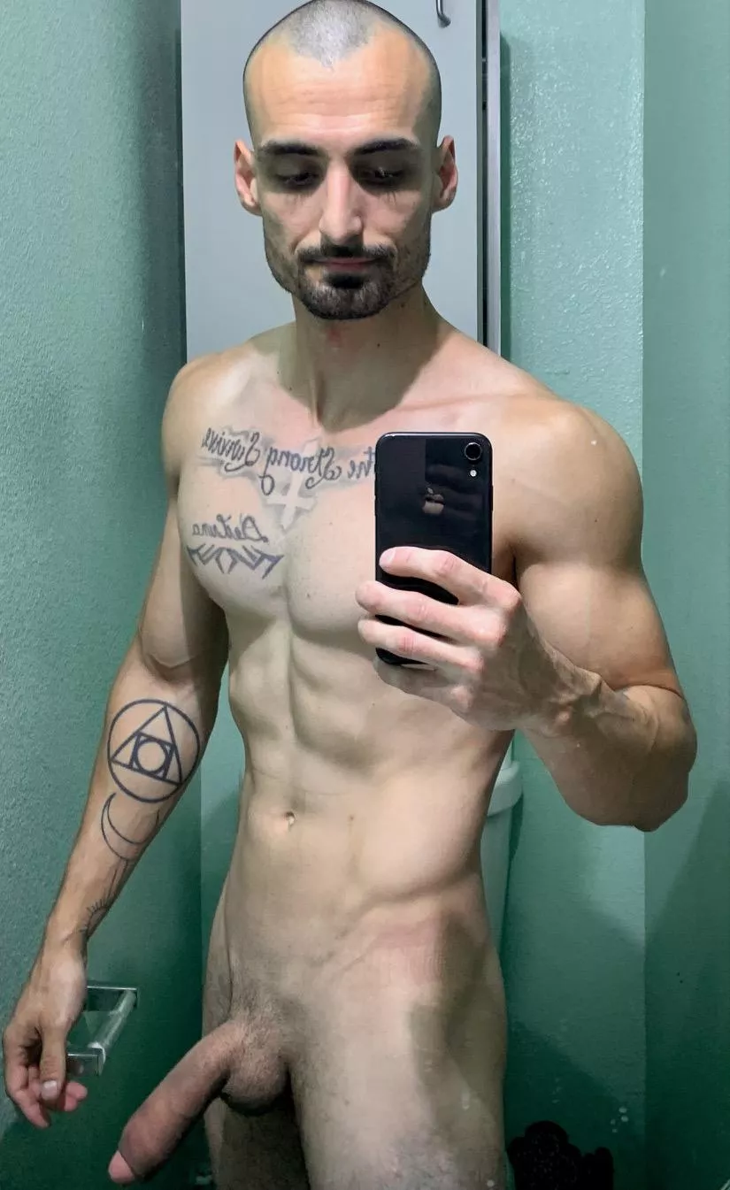 A fantasy of [m]ines is to be recognized by a neighbor , then meating them .XD