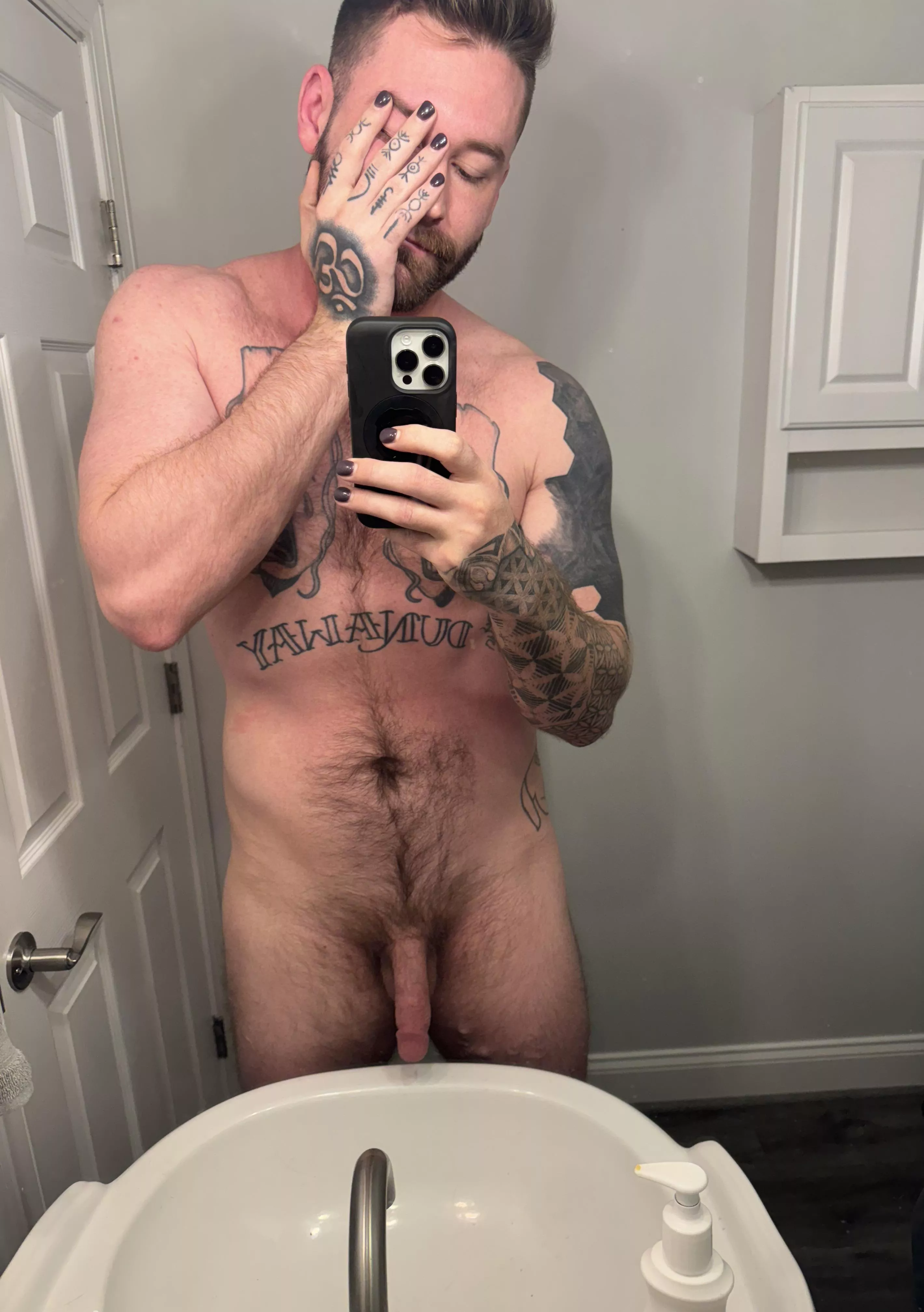 An offering of ink and skin for your Saturday. 