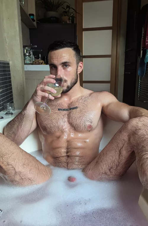 Anybody interested in a nice bath just for the bros? [28]