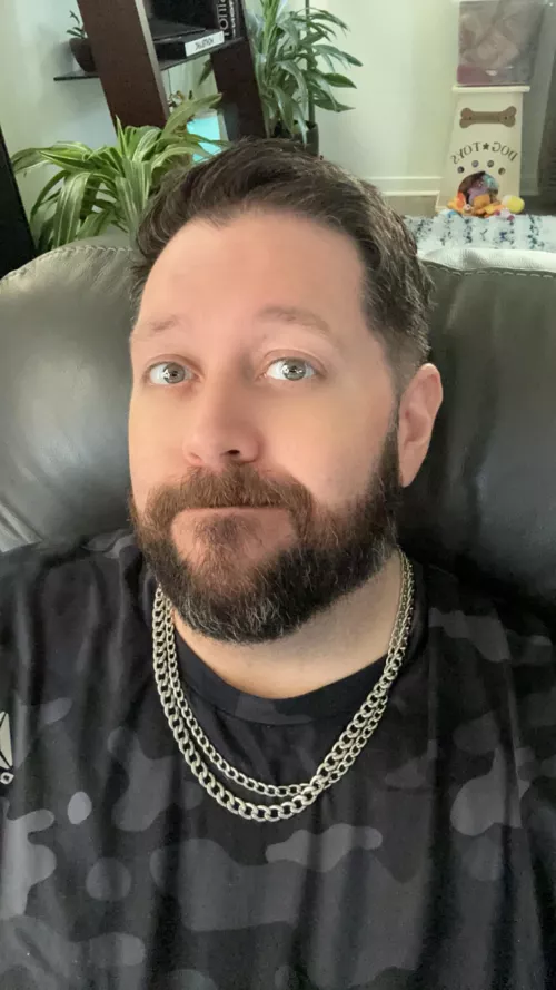 Anyone playing some Ark Survival Acended?!?