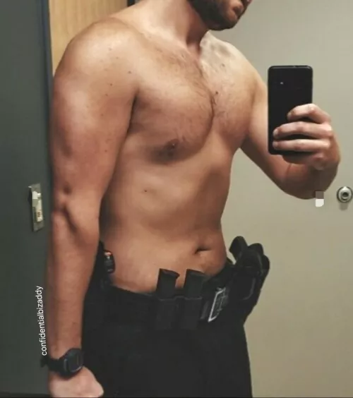 Be nice and I'll unzip my backup weapon 