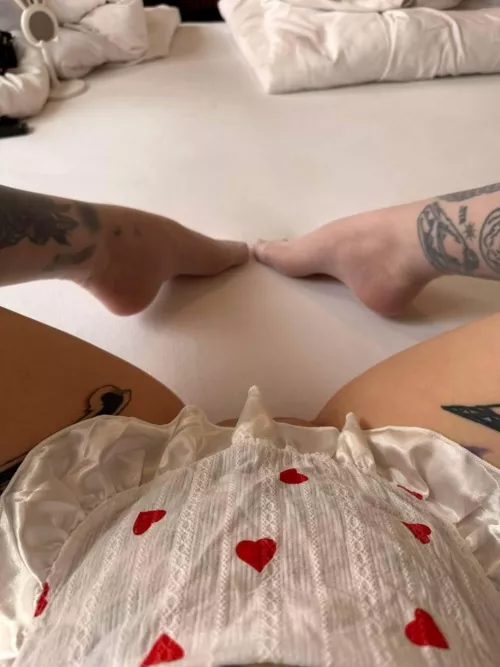 Everywhere I go, I have to show!