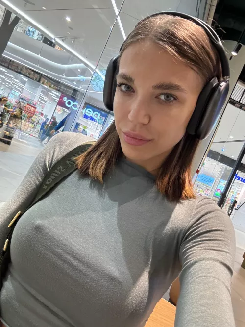 Green eyed look and pokies at the mall
