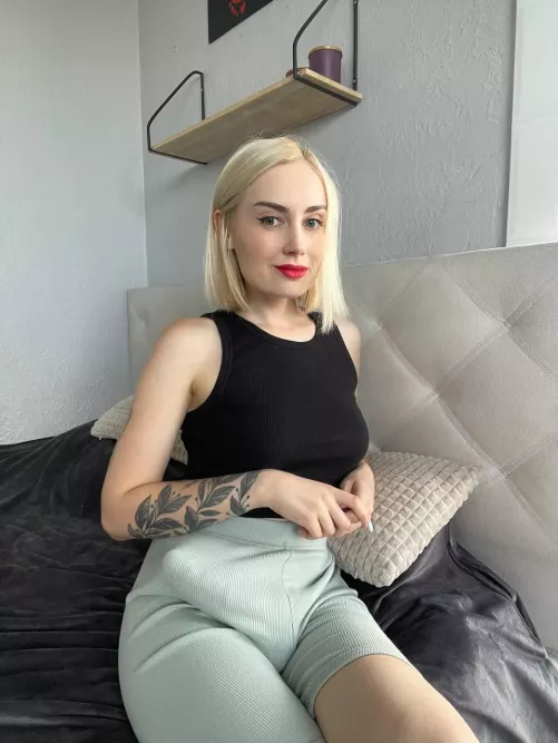 How many inches do you think I have under my pants? If you guess, I'll let you taste it.