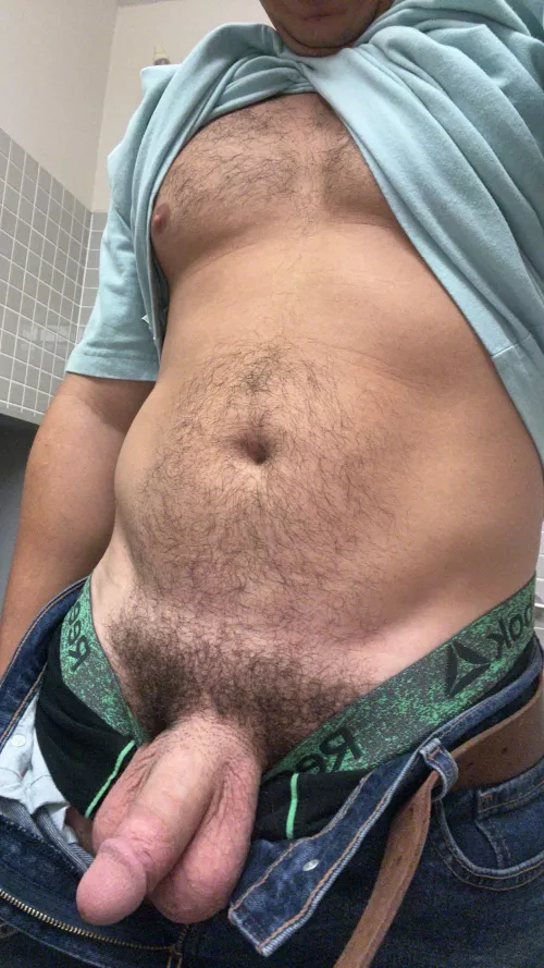 I get so distracted at work lol (29) 