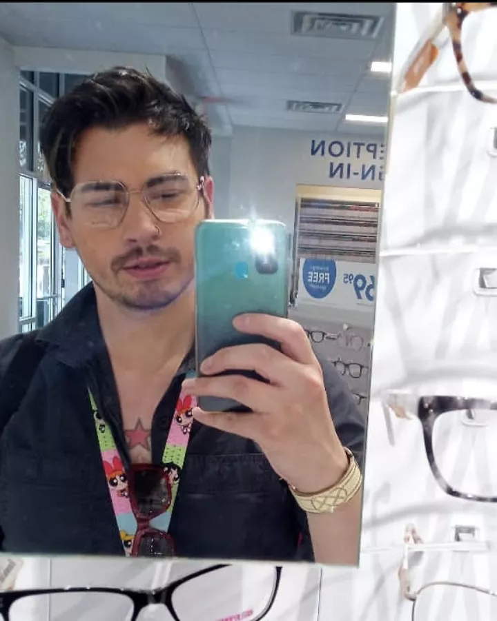 I need gaymer friends to discuss games with. I'm super nerdy 🎮