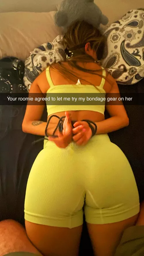 Imagine you're my roommate and your friend sends you this 🤪🤭