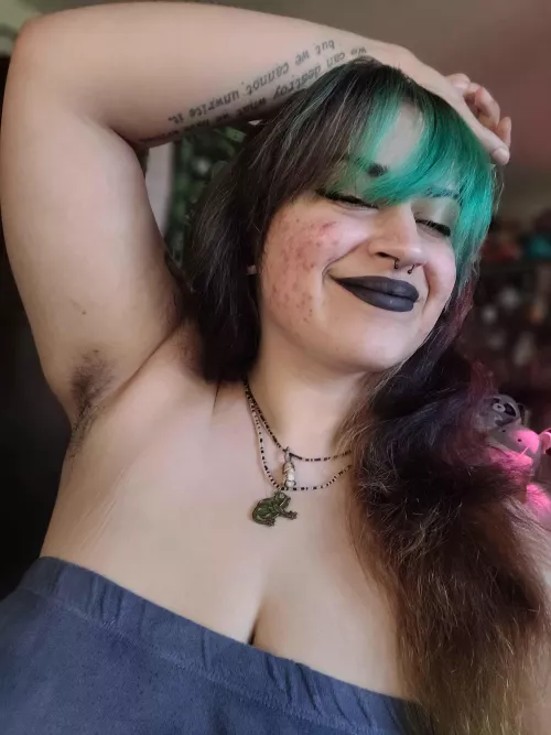 I've been growing them out and can't wait to share a bunch more pics of my progress :3 but i am very stinky lol