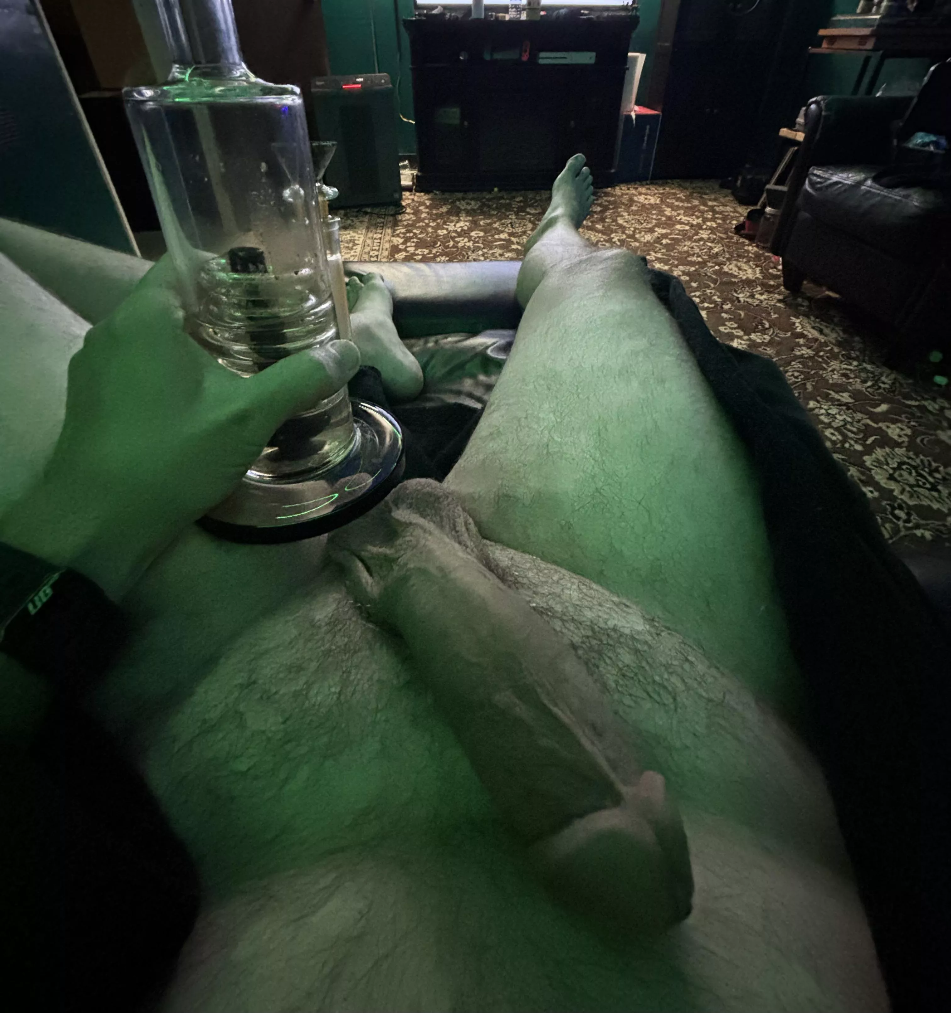 Late night pulls, this dad needs a s[m]oking buddy.. night time sesh’s are so lonely 