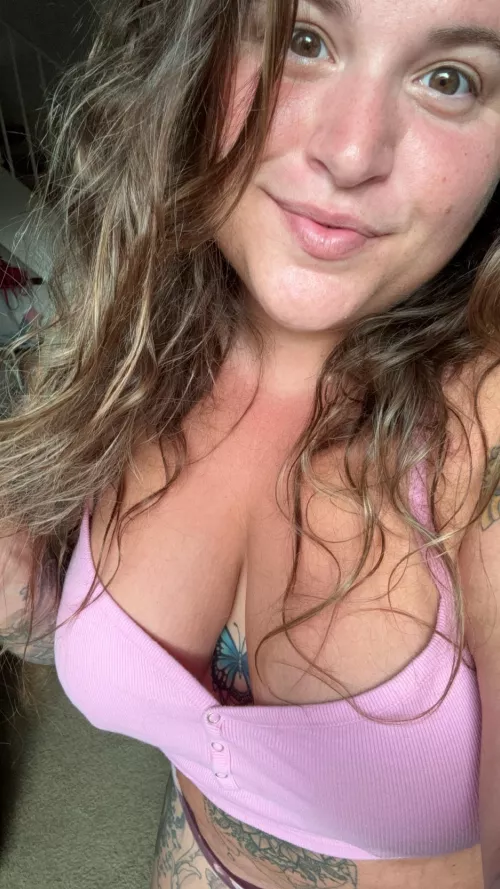 Sunday funday with your favorite BBW covered in tattoos !