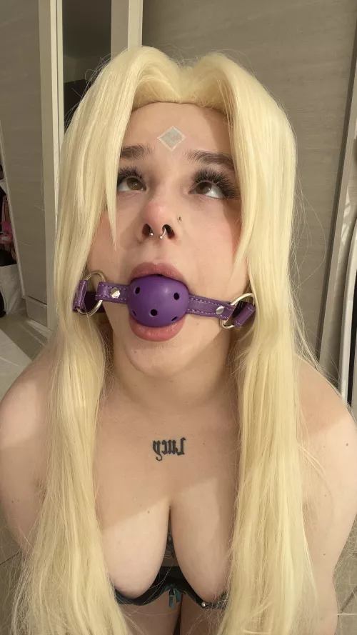 Tsunade by FoxyUzumaki [Naruto]