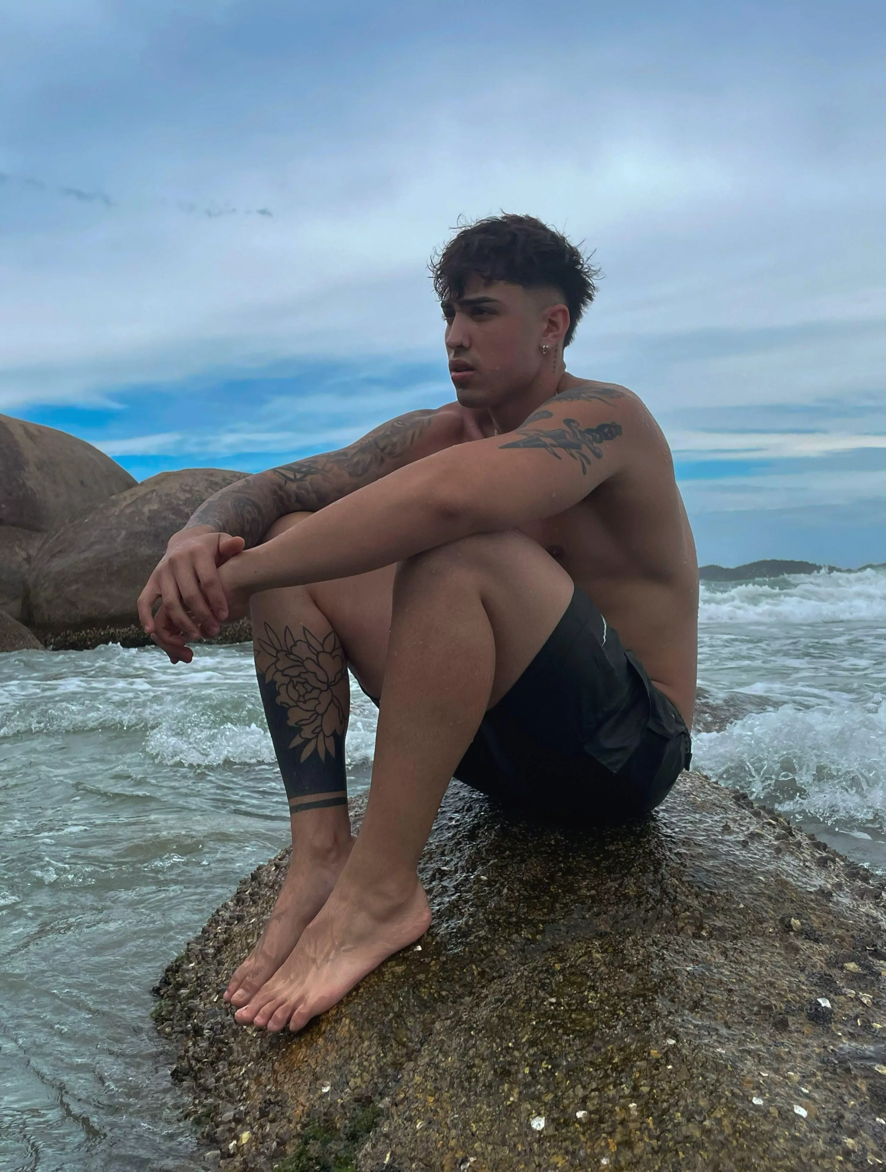 Would you let this tattooed stud dominate you? 